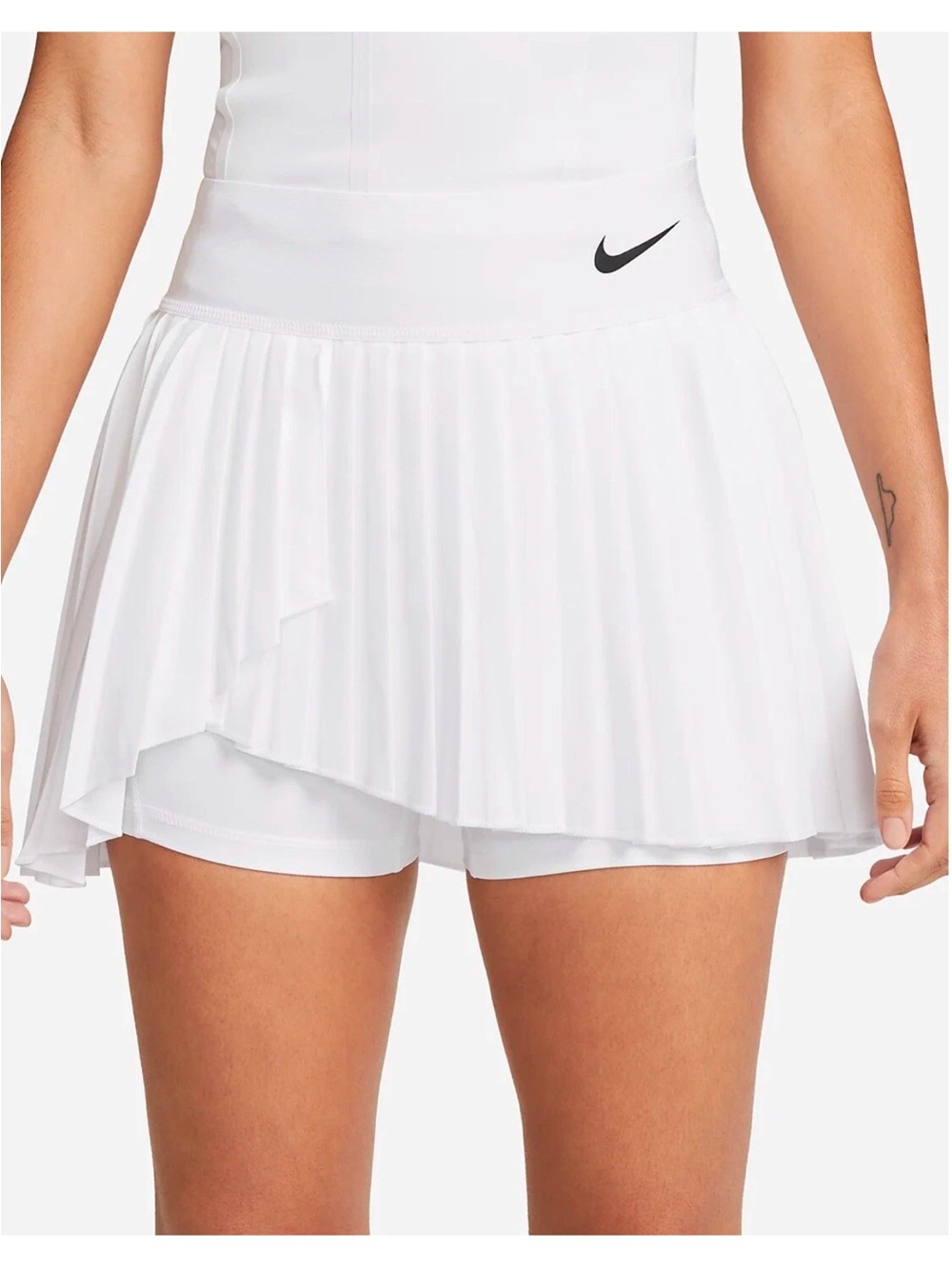 Nike Court Women's Dri-FIT White Pleated Tennis Golf  Skirt size M